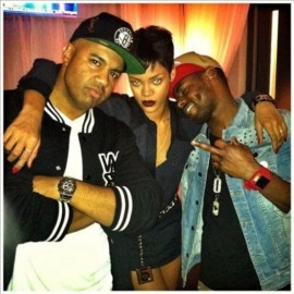 Рианна шокировала новой порцией откровенных фото