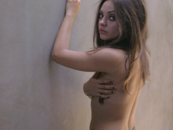 mila-kunis-esquire-002-580x435