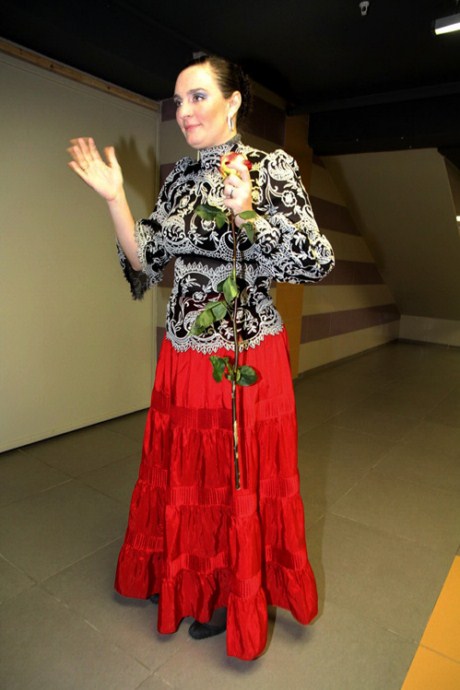 Елена Ваенга впервые после родов вышла на публику