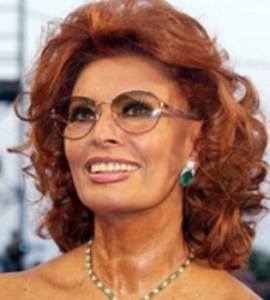 78-летняя Софи Лорен поразила роскошной фигурой