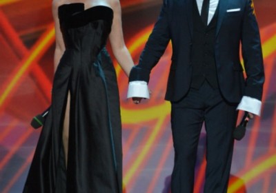 zavorotnyuk-otdoljila-platye-u-anjelini-djoli 400_280