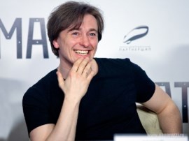 Сергей Безруков издевается над собой ради сцены