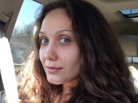 Певица Евгения Власова шокировала своим лицом без макияжа
