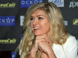 Певица Вера Брежнева приобрела шикарный особняк