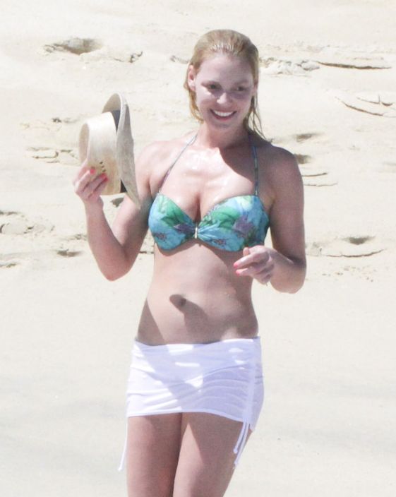 o-KATHERINE-HEIGL-BIKINI-570
