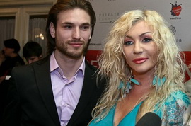 Ирина Билык связалась с молоденьким манекенщиком?  