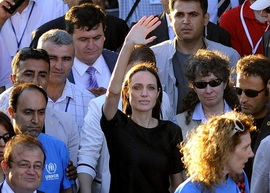 Анджелина Джоли вновь подвергла опасности свою жизнь 