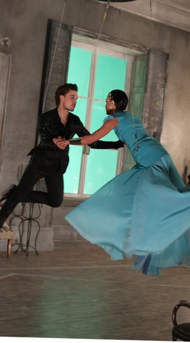 Дима Билан потихоньку пьет кровь