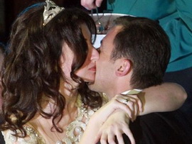 Бывшая супруга Николая Баскова сыграла громкую свадьбу! 