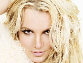 Бритни Спирс на глазах у публики соблазнила своего приятеля