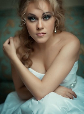 Певица Alyosha разбилась на машине