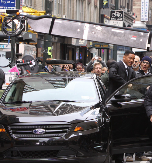 Эксклюзивные фото со съемок «Людей в черном – 3»!