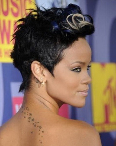  Какие тату делают себе голливудские красотки