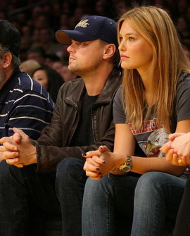  Леонардо Ди Каприо вновь бросил свою подружку 