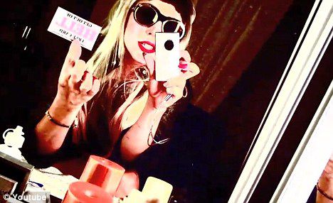 Закулисная жизнь Lady Gaga (видео)