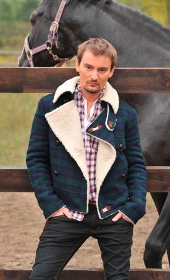 Алан Бадоев снимет клип на телефон