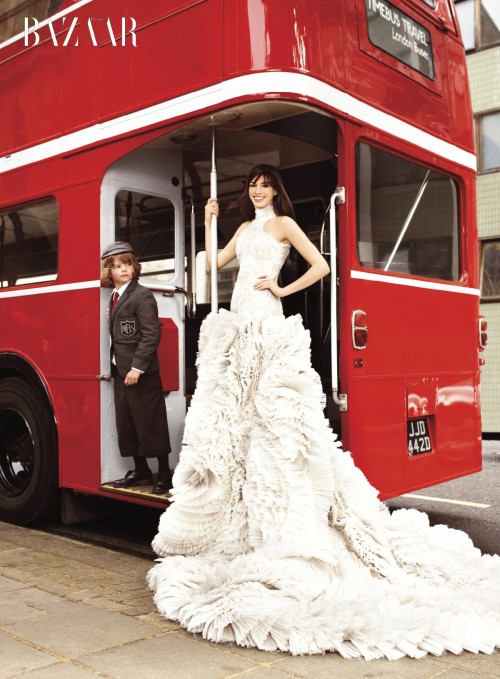 Принцесса Энн Хэтэуэй в журнале Harper's Bazaar