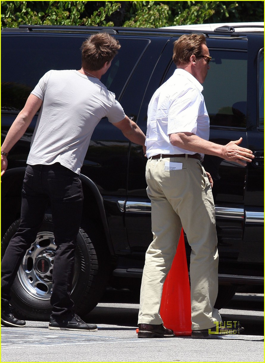 Арнольд Шварцнеггер встретился с сыном