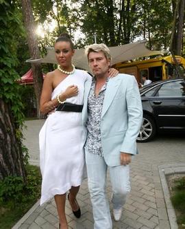 Оксана Федорова изменила Николаю Баскову: мисс Вселенная наступила шпилькой на горло золотого голоса