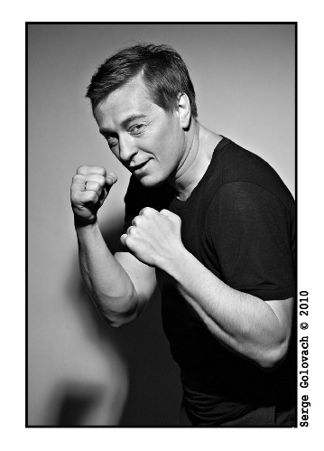 В Киеве избили Сергея Безрукова!