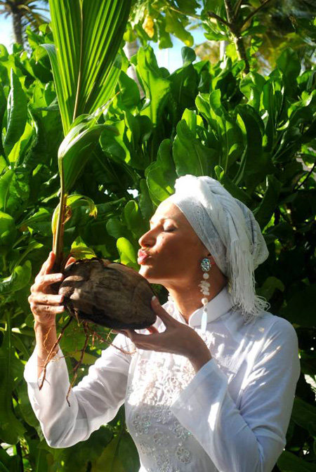 Звездная фотосессия: Эвелина Бледанс на Мальдивах