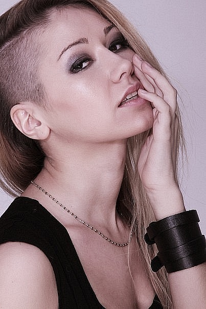 Экс-ранетка Лера Козлова обрила голову! (фото)