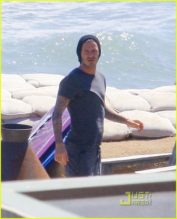 Сексуальный серфингист Дэвид Бекхем!