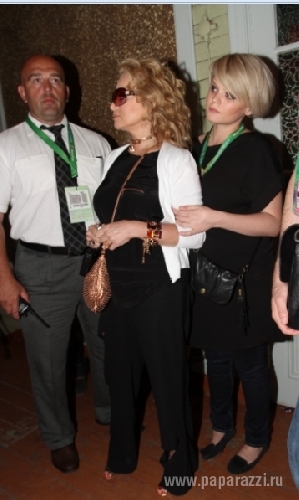 Беременная дочь Ларисы Долиной показала беременный животик!