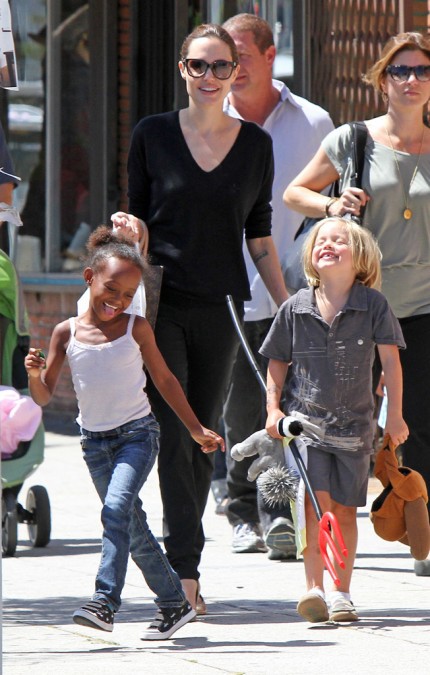 Анджелина Джоли, Шайло и Захария - девичник в Вегасе!