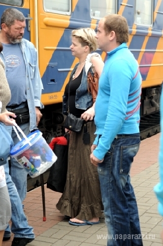 Беременная дочь Ларисы Долиной показала беременный животик!