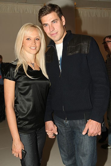 Жена Дмитрия Дюжева ушла в панк-рок!