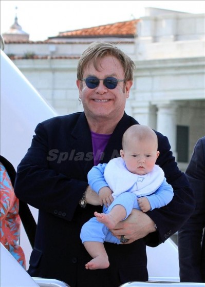 Новые фото сына Элтона Джона и Дэвида Ферниша