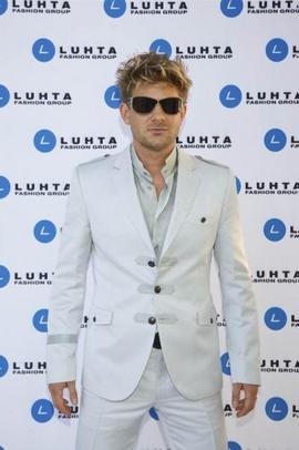 Митя Фомин: с мигалкой по жизни - кыш все с дороги, едет «звезда»!