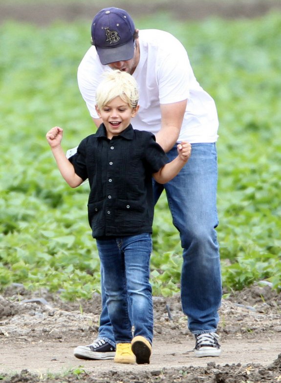 Гвен Стефани с сыновьями - яркие выходные на природе