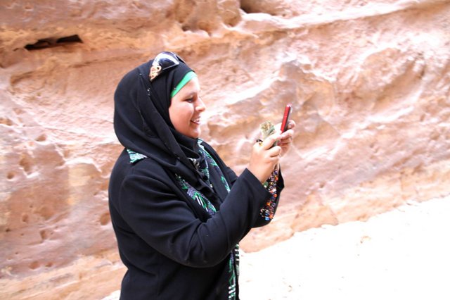 Эвелина Бледанс – кумир иорданских школьниц (фото)