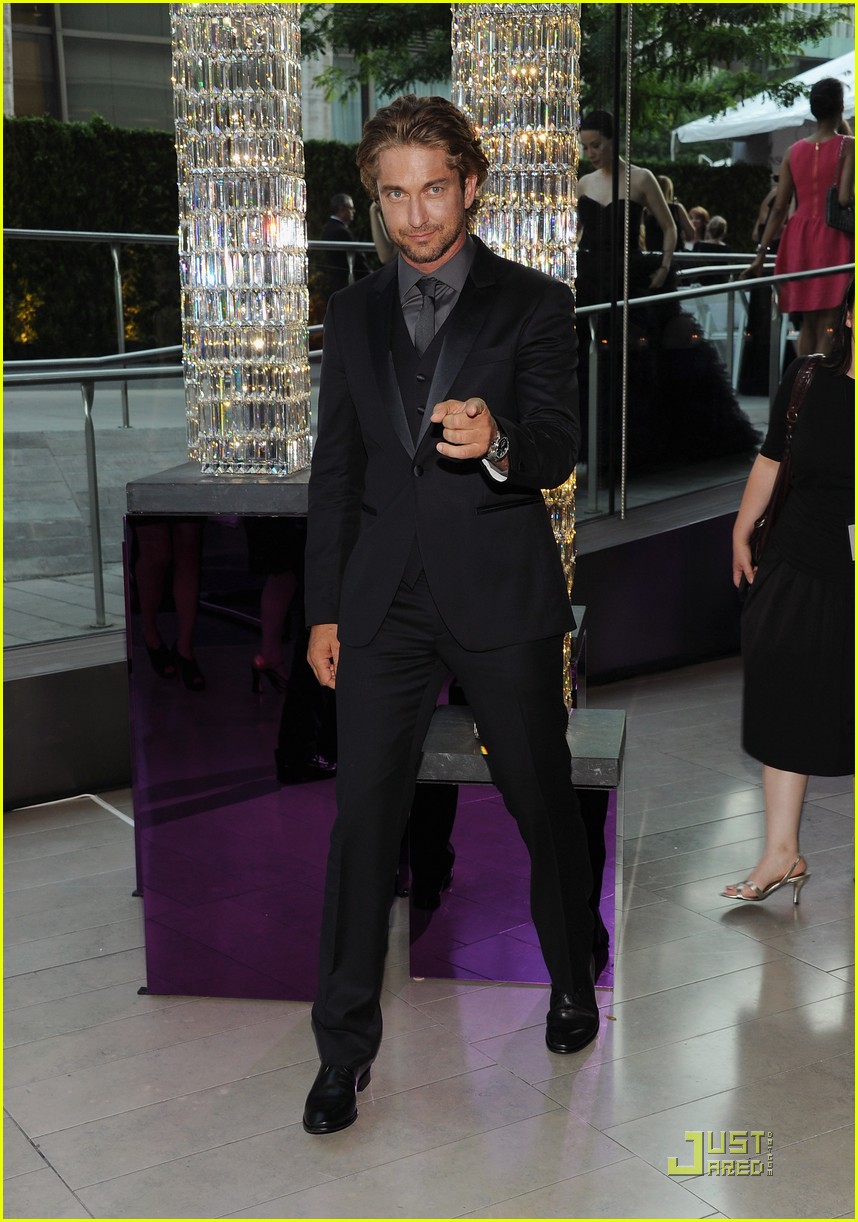 Модная премия CFDA Fashion Awards-2011: лучшие наряды!