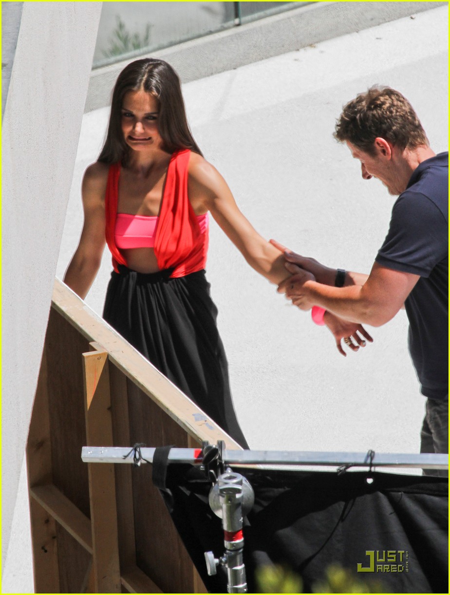 Кэти Холмс в модной голливудской фотосессии