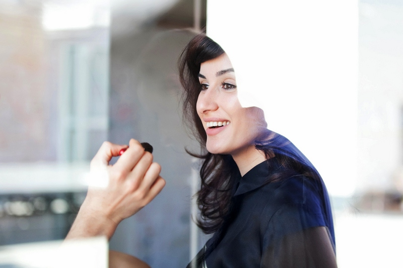 Закулисные кадры фотосессии Тины Канделаки