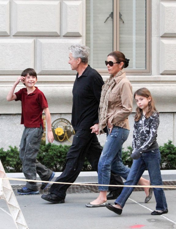 Майкл Дуглас, Кэтрин Зета-Джонс и дети: вся семья в сборе!