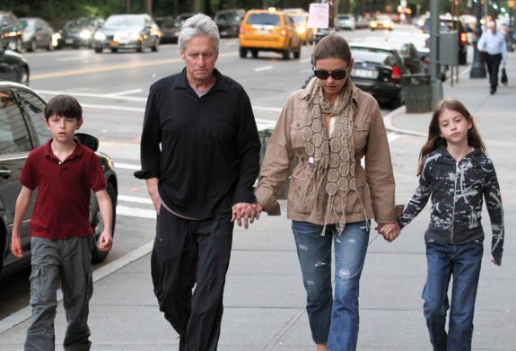 Майкл Дуглас, Кэтрин Зета-Джонс и дети: вся семья в сборе!