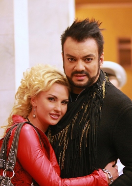 Филипп Киркоров изменил старой любви с молодой красавицей