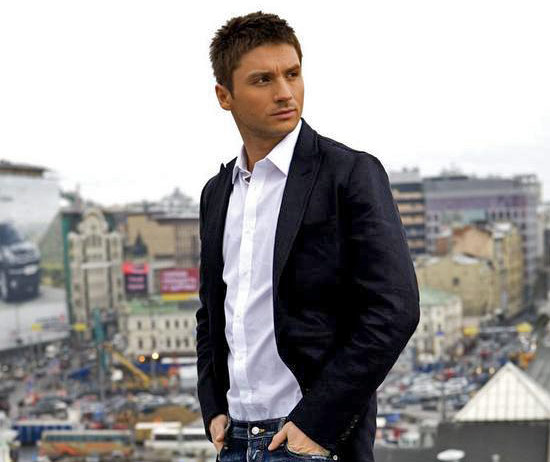 «Instantly» - новый клип Сергея Лазарева