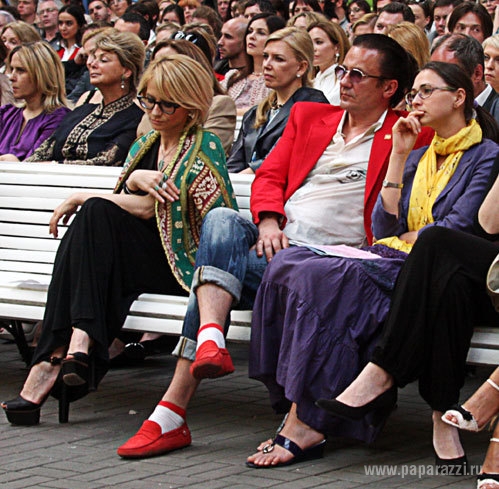 Олег Меньшиков - стильный мальчишка в красных туфельках!