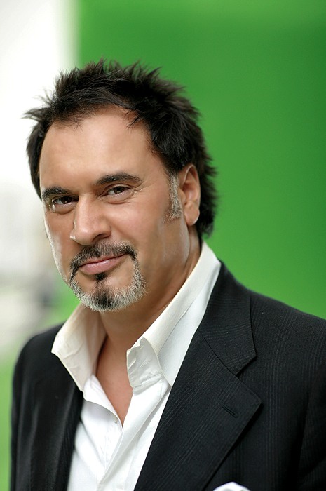 Валерию Меладзе преподнесли странный подарок