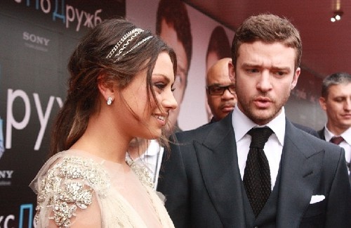 Мила Кунис и Джастин Тимберлейк показали «дружеский секс» в Москве