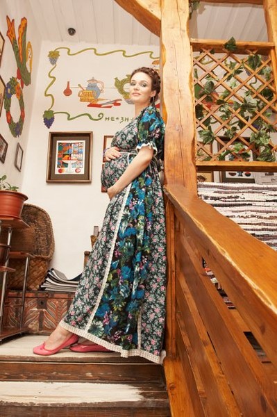 Алена Водонаева опубликовала «беременные» фото