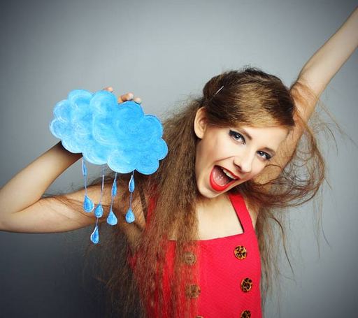 Папина дочка повзрослела: секс-бомба Лиза Арзамасова в видео «Я твое солнце»