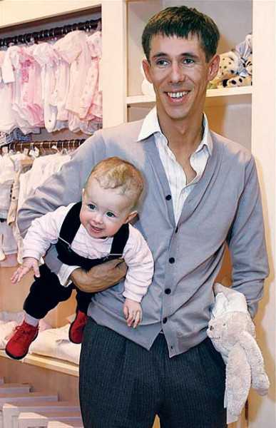 Алексей Панин обвиняет бывшую жену в избиении мамы!