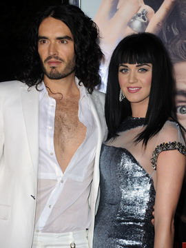 Скандал: Кэти Пери мечтает о ребенке, а муж тем временем флиртует с ее мамой! 