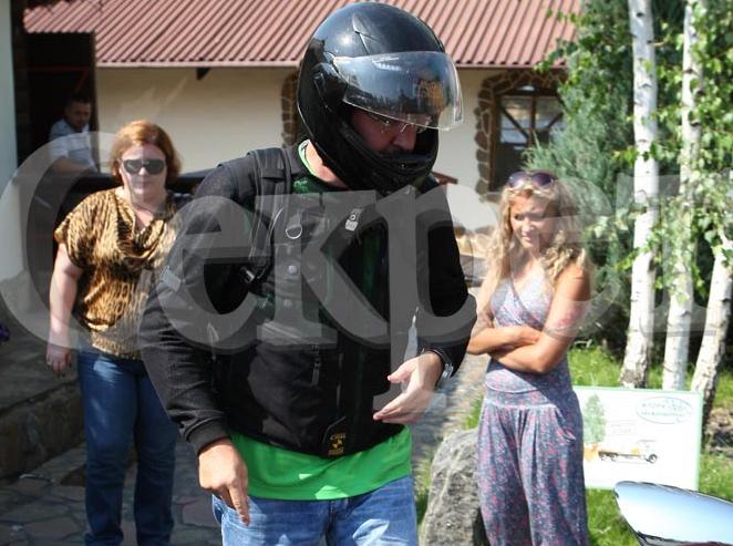 Новая женщина Пономарева попала в объектив папарацци!